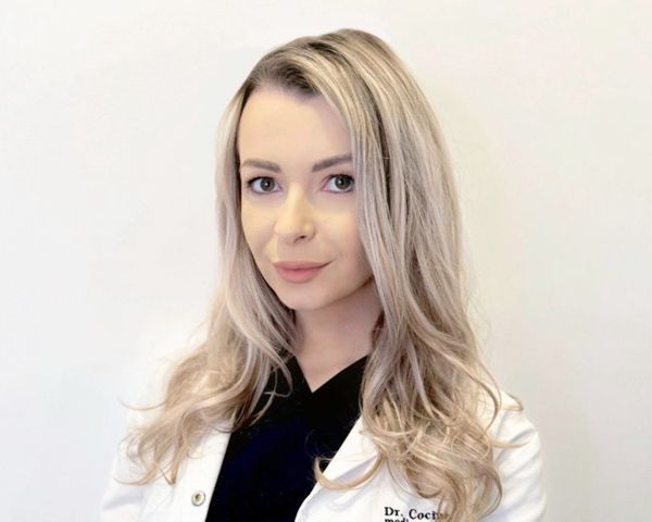 Dr. Andreea Cociuba Dr. Andreea Cociuba