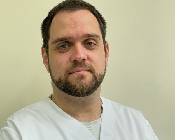 Dr. Dragos Razvan Dr. Dragos Razvan